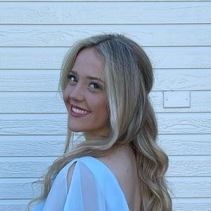 Meet your Posher, Hailee